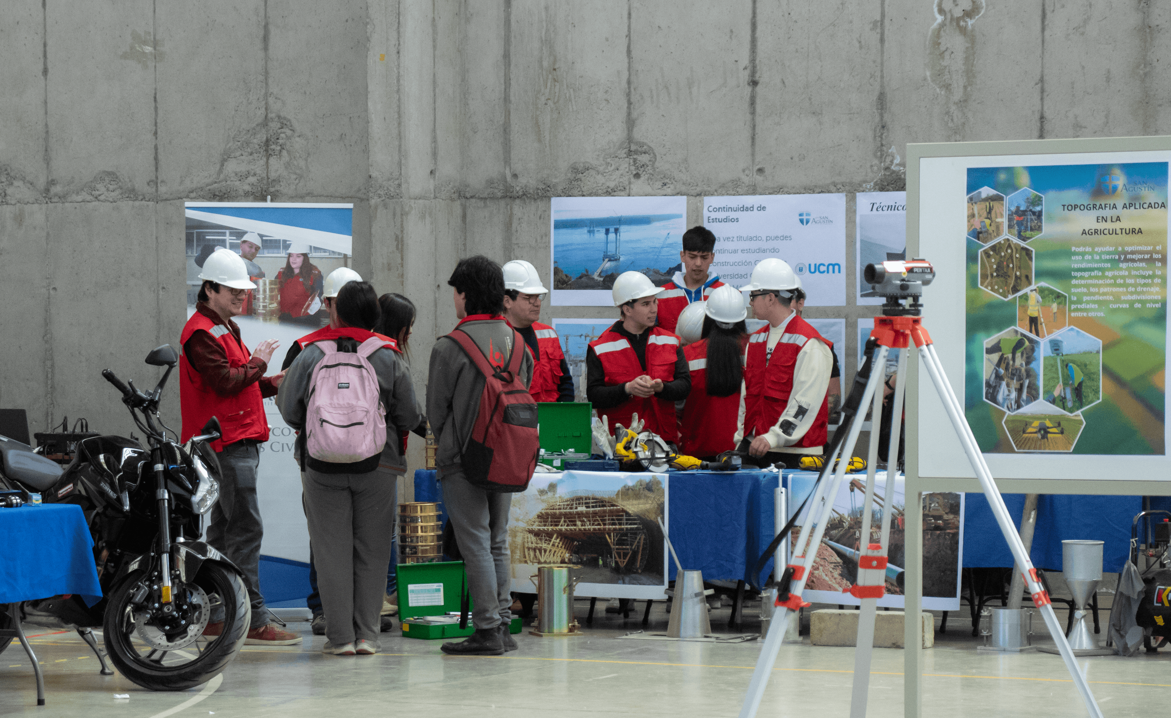 Sede Talca promueve la tecnología con exitosa feria dirigida a estudiantes de educación media